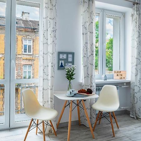 Emilii Plater 12: Central Apartment with Balcony Warsaw Exterior photo